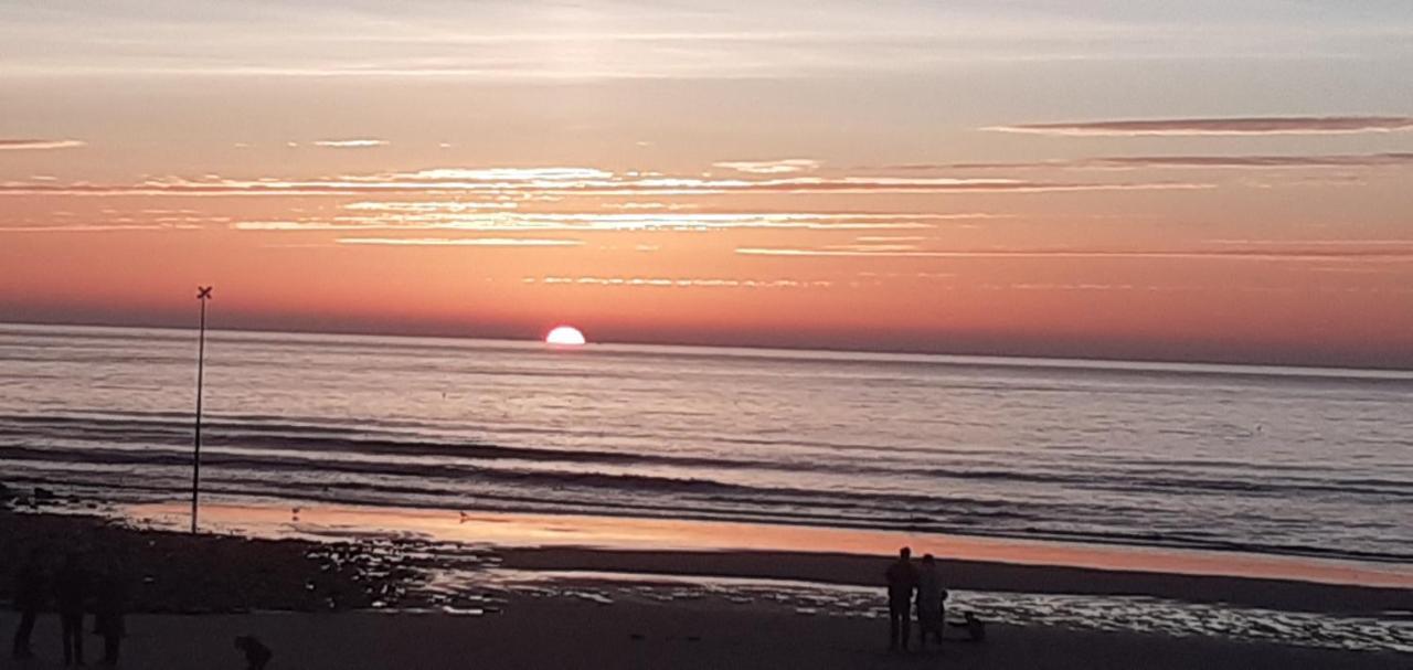 Studio 30 M2 Refait A Neuf Idealement Situe Centre Ville Et Plage Wimereux Exterior photo